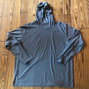 Men’s XXL Lightweight Hooded Nike Shirt LIKE NEW